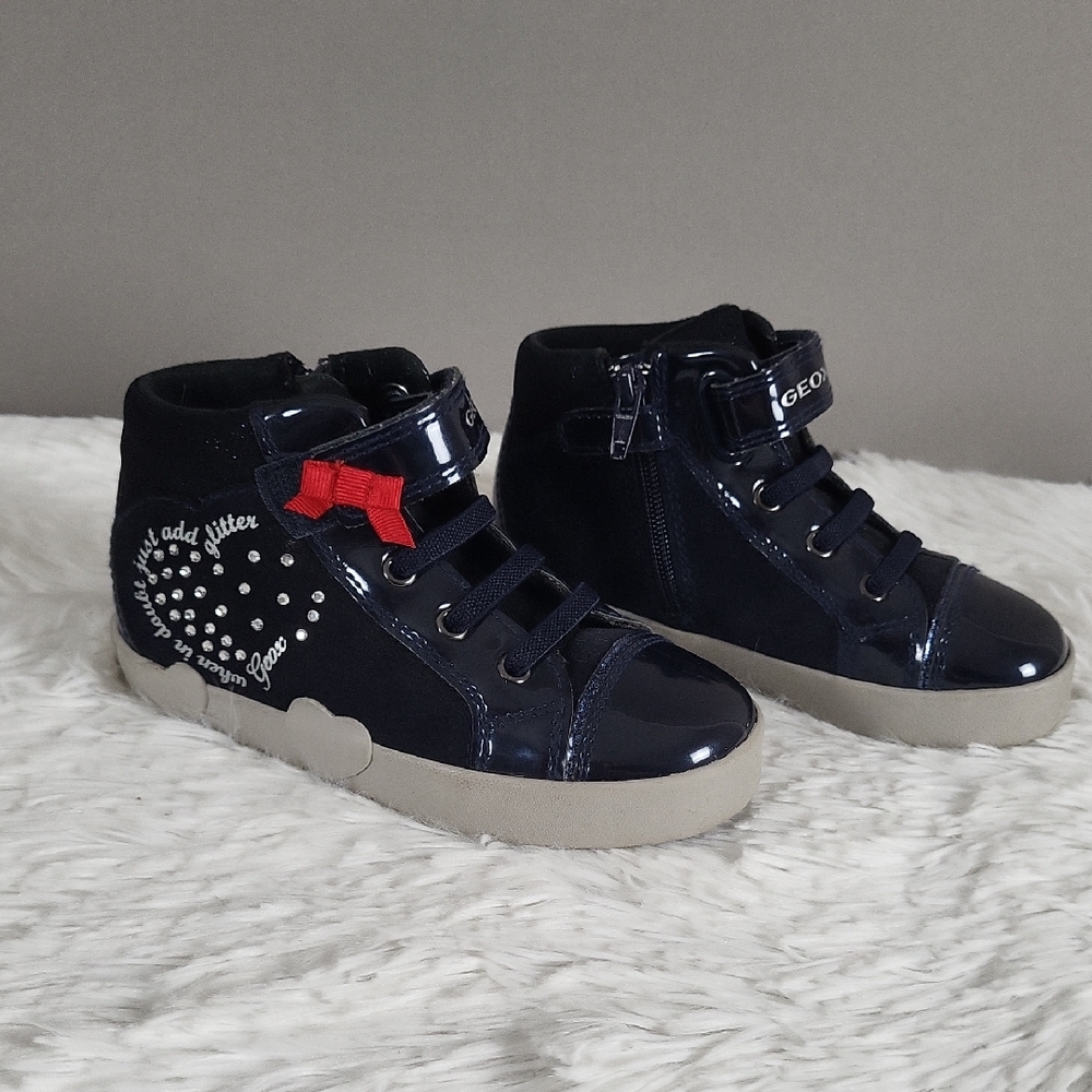 Geox B KILWI Girl Embellished w/ Bow High Top Sneakers, Toddler Size 8 (US)
